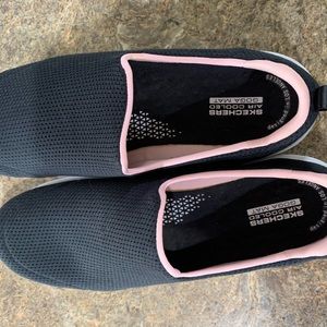 Women’s Skechers slip on shoes